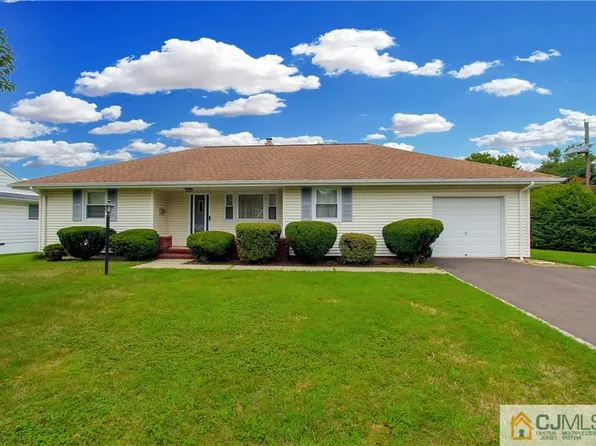313 Lane Ave, South Plainfield, NJ 07080