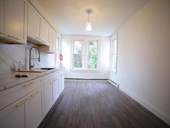 3rd image of 316 Princeton Ave #2