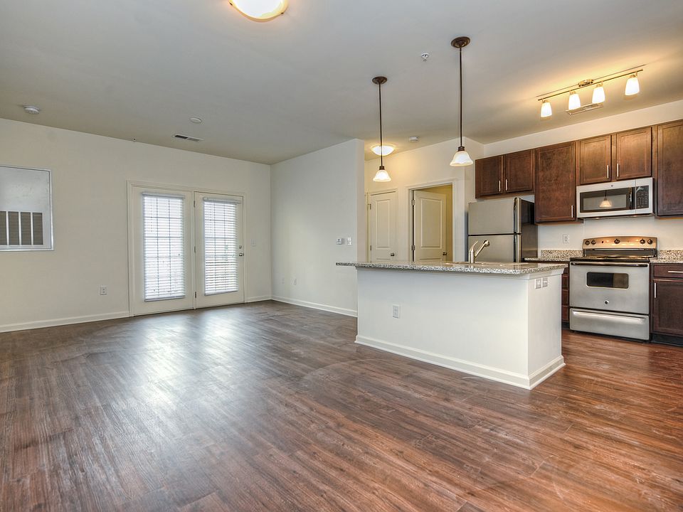 1st image of 4310 Park Rd APT 408