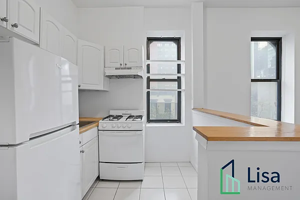 Rented by Lisa Management Inc | media 9