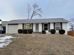 3218 Eden Ln SW, Cedar Rapids, IA 52404