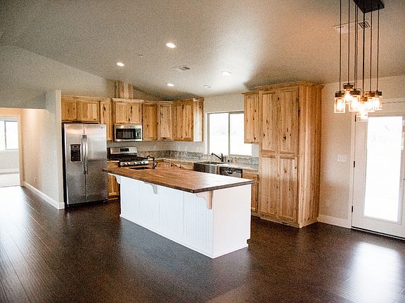 2nd image of 25387 Hausman Ct