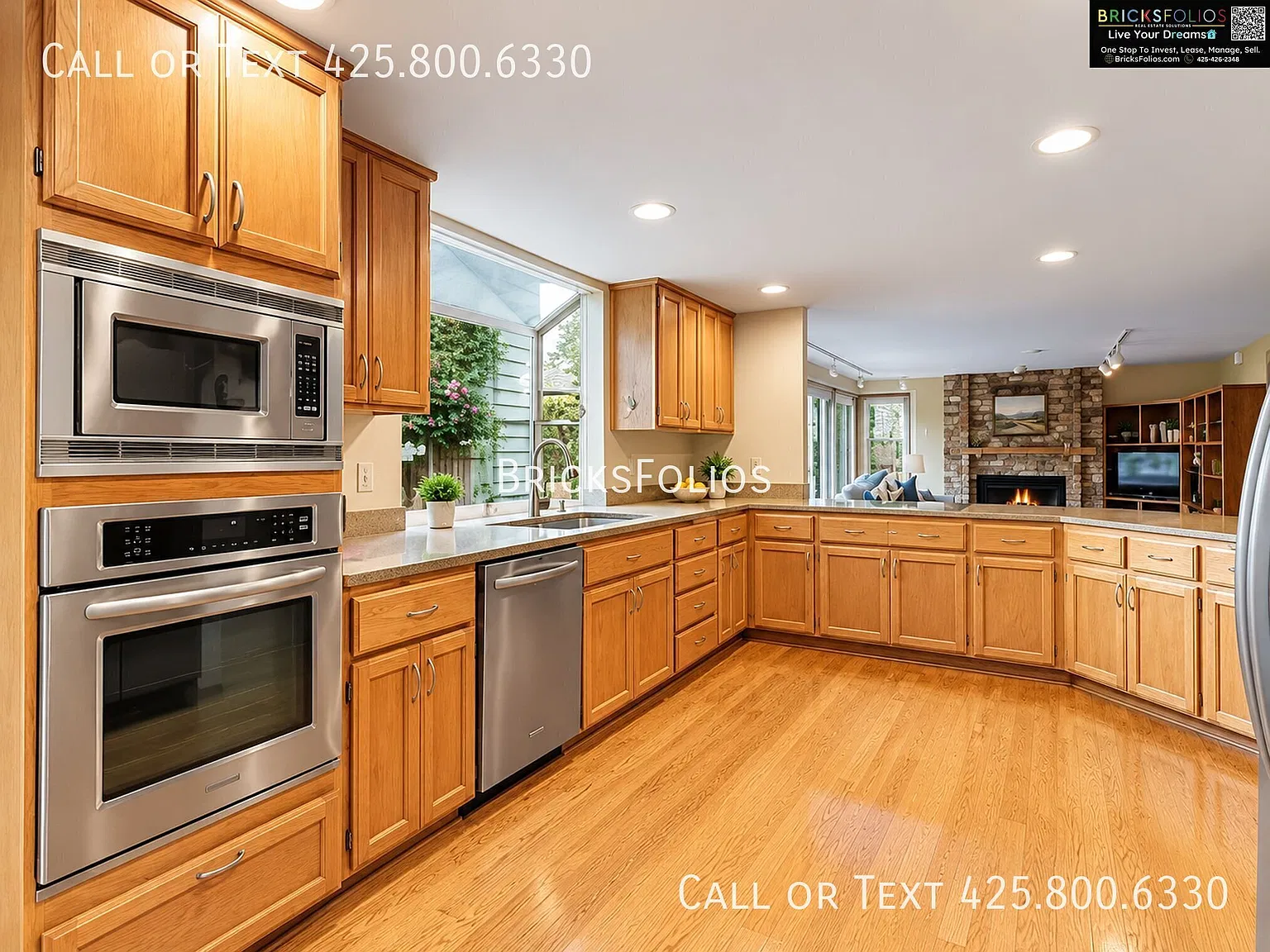 Spacious 4 Bed Renton Home with Central A/C, Fenced Yard & 2-Car Garage — Photo 4