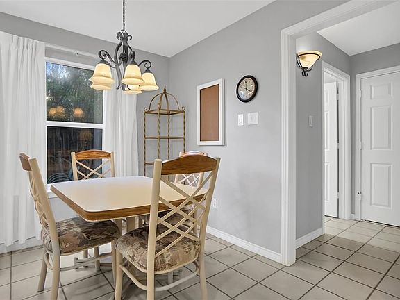 5th image of 1305 Shores Blvd