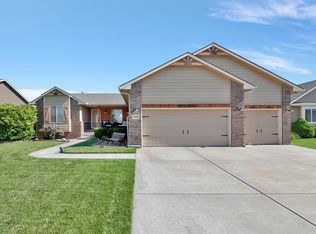 2412 E Dory St, Goddard, KS 67052