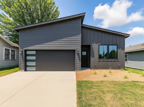 1402 Driess St, Fort Worth, TX 76104