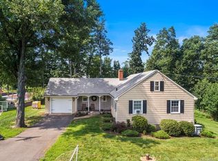 704 Westfield St, Middletown, CT 06457