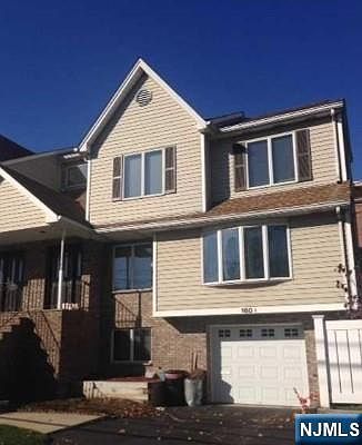 2nd image of 180 Myrtle Ave