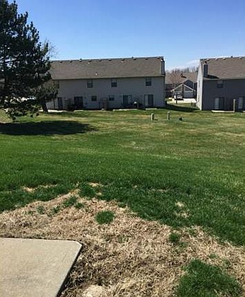 4th image of 505 NE Brookwood Cir APT A