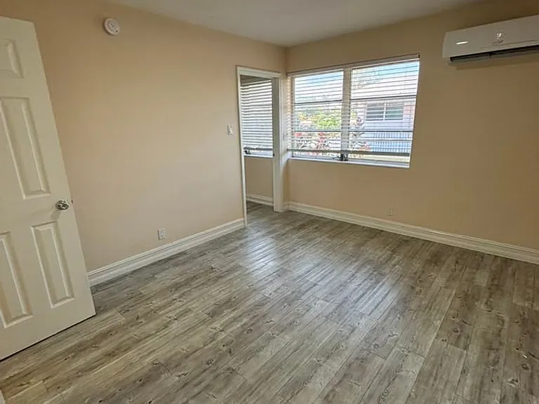 Bellagio Apartments — Photo 64