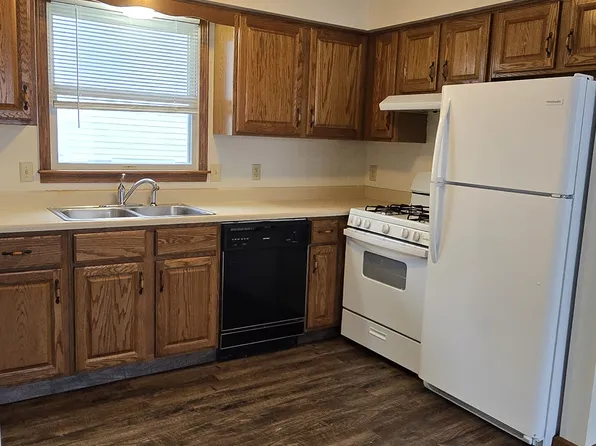 2029 Lincoln Way E #D, Massillon, OH 44646