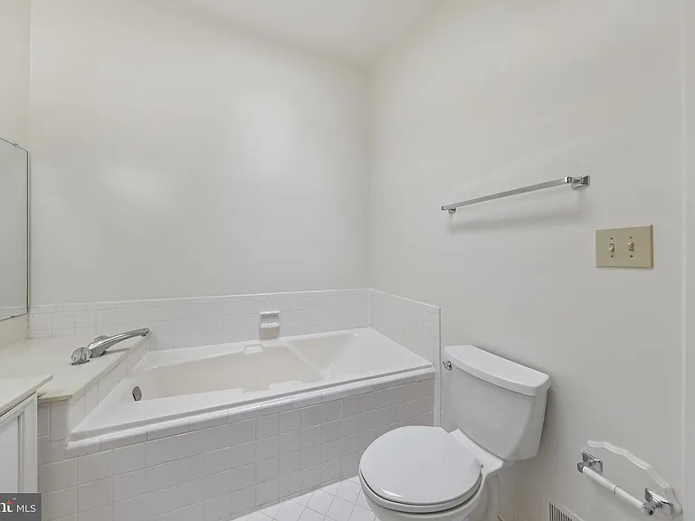 10739 Mist Haven Ter — Photo 14