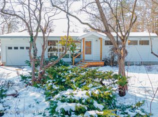 1313 Buckingham Rd, Haslett, MI 48840