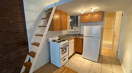 Rented by HOLTON REAL ESTATE INC.