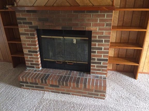 4th image of 115 E Totten Dr