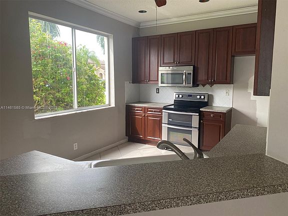 3rd image of 5122 Woodfield Way