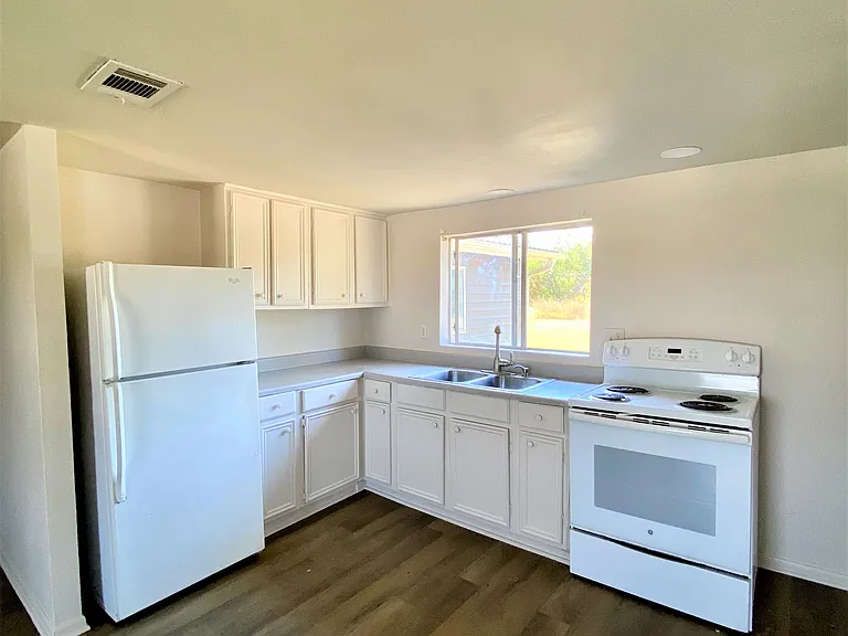 415 Jasmine Ln #415 — Photo 7