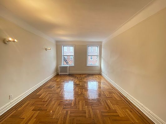 2nd image of 4115 46th St APT 5b