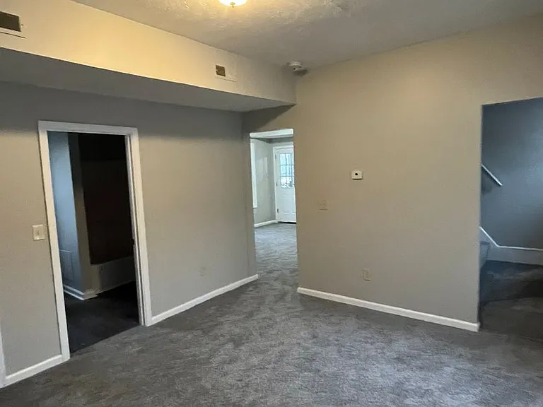 7728 Elton Ave — Photo 10