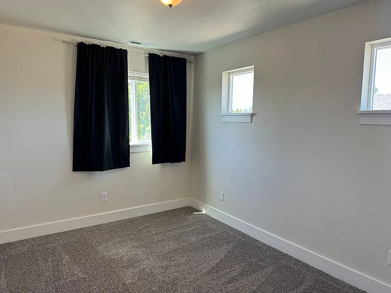 2521 Justine Ln — Photo 22