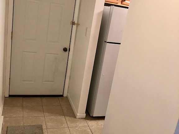 5th image of 1905 W Hatherleigh Ct APT 2D