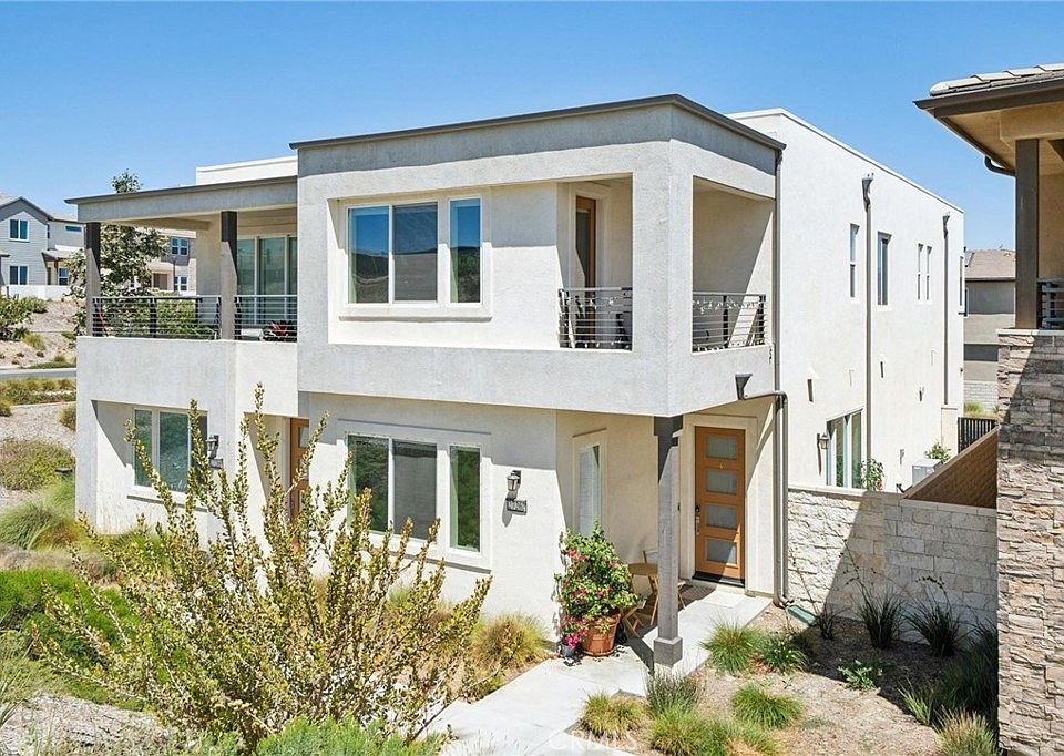 1st image of 27262 Narrowleaf Willow Ln
