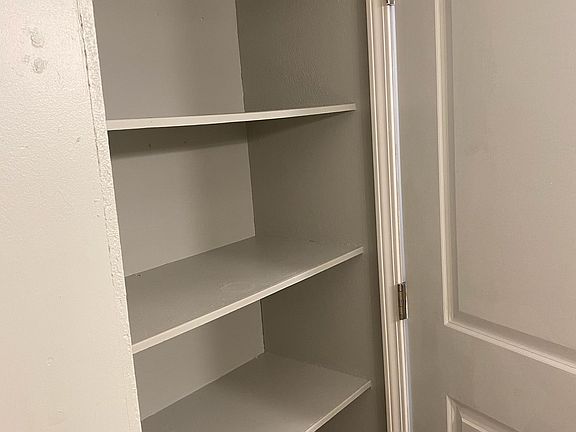 3rd image of 200 Greenwood Blvd APT H