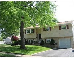 17 Judson Dr photo 1