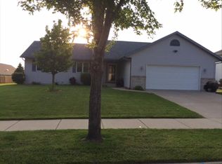 2109 Greenview Ln, Onalaska, WI 54650