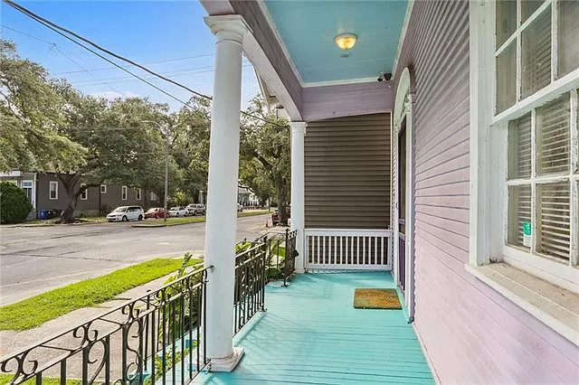 3804 Banks St — Photo 3