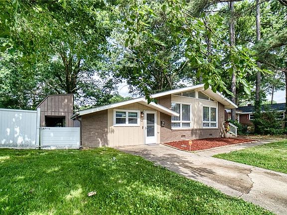 3rd image of 112 Jefferys Drive