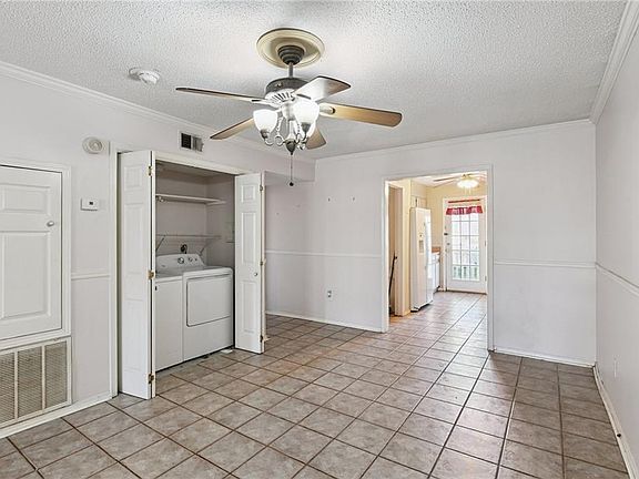 4th image of 901 Joe Yenni Blvd #B4