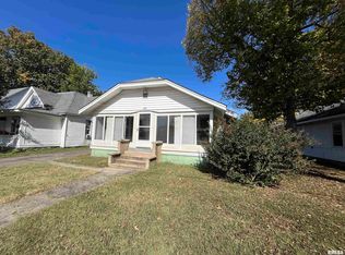 305 E 2nd St, Brookport, IL 62910