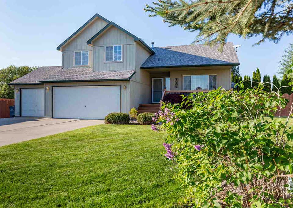 1st image of 23117 Colleen Ct