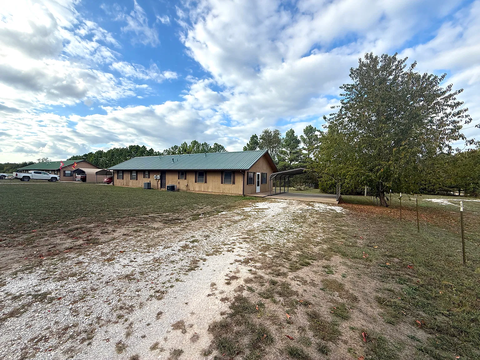 2 bed, 930 sqft, $1,200 — Photo 3