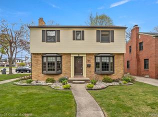 21984 Wildwood St, Dearborn, MI 48128
