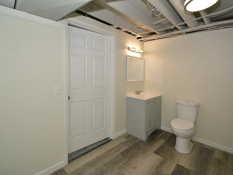 4745 Briarhill Dr — Photo 24