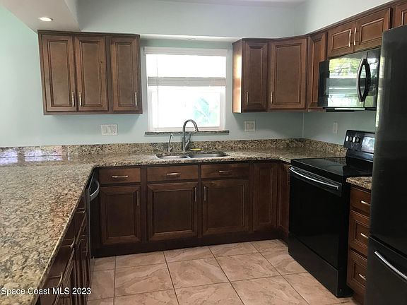 4th image of 136 Atlantic Dr