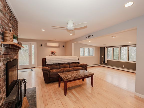 5th image of 32 Murray Hill Road