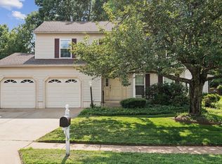 5413 Tree Line Dr, Centreville, VA 20120