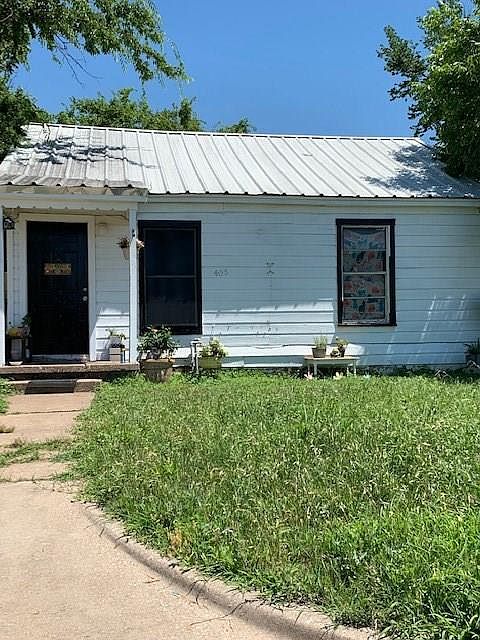 1st image of 406 SW 11th St