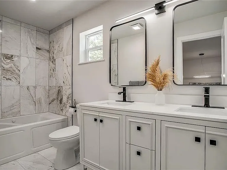 2027 Agnes Ave — Photo 7