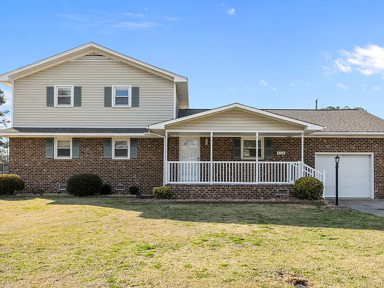 4130 Terrace Dr — Photo 3