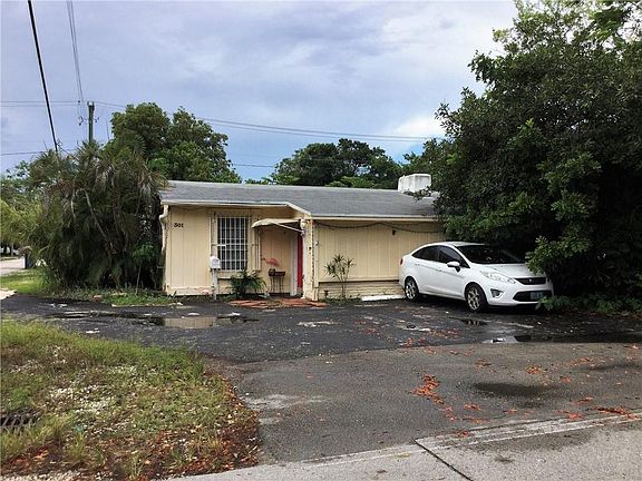 2nd image of 301 NE 21st St