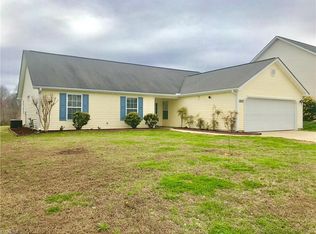 2517 Pepperstone Dr, Graham, NC 27253