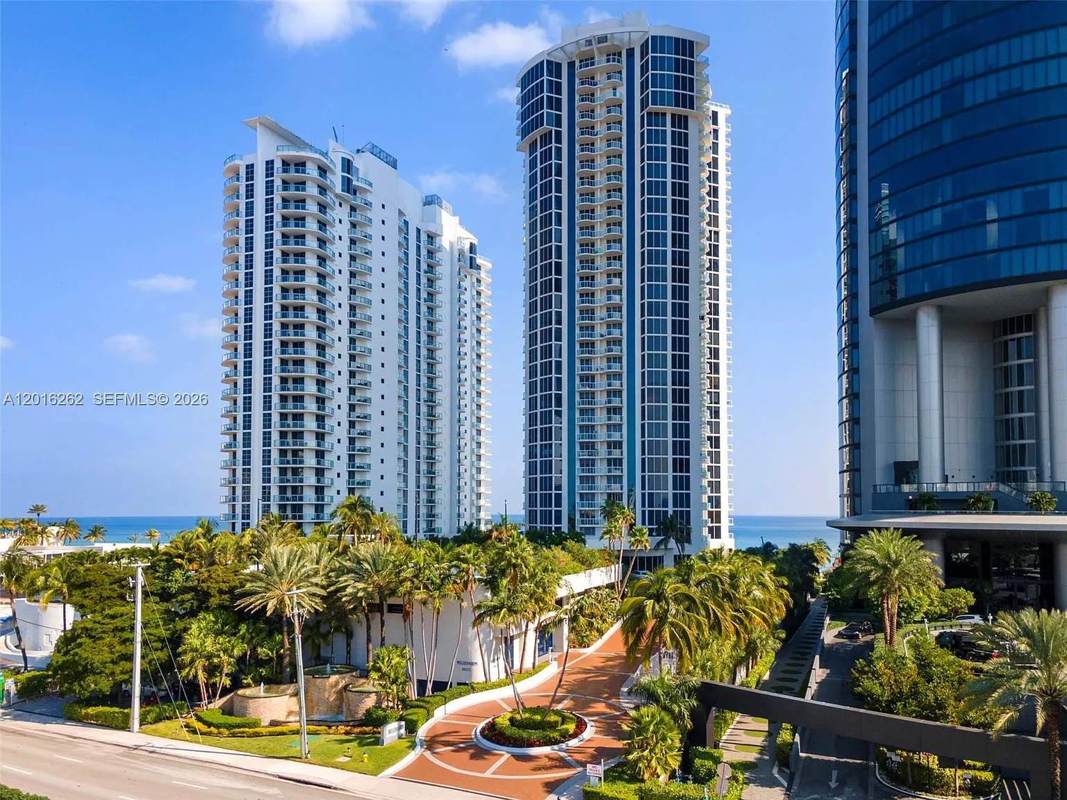 Millennium Condo — Photo 3