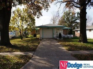 5216 N 86th St, Omaha, NE 68134