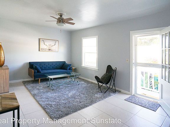 3rd image of 709 2nd Ave S