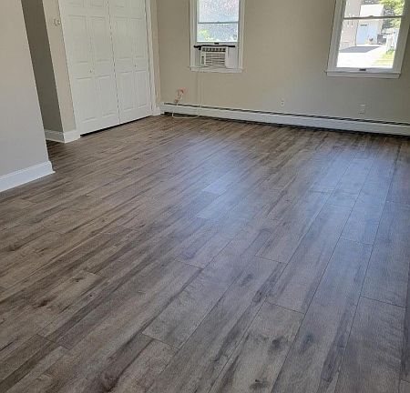 5th image of 419 Montclair Ave #2