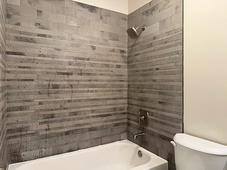 510 NE 98th St #102 — Photo 15